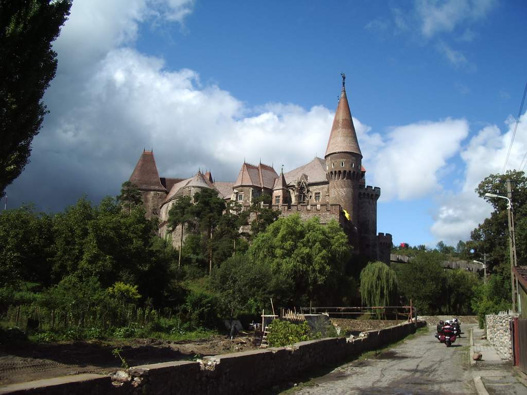 1175331696_20 Vajdahunyad.jpg